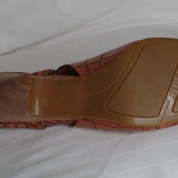 Nine West "Narciso" Leather Slingback Sandal- Sz. 7 - Picture 4 of 8